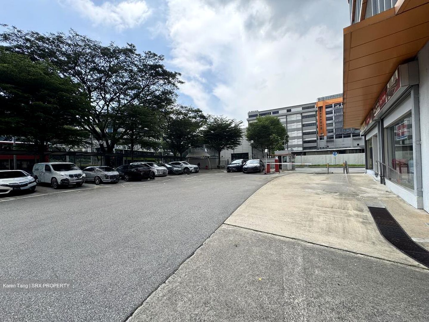 Leong Huat Building (D13), Factory #496503211